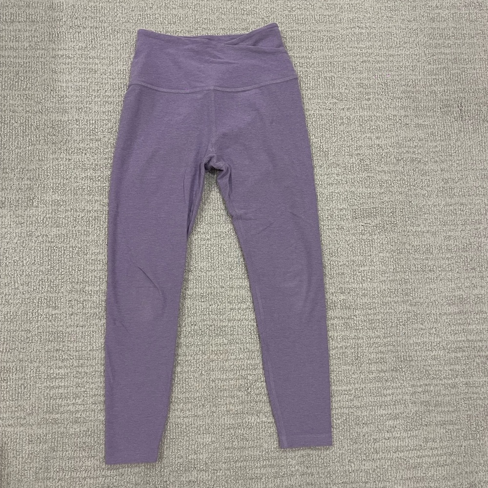 Beyond Yoga purple leggings
